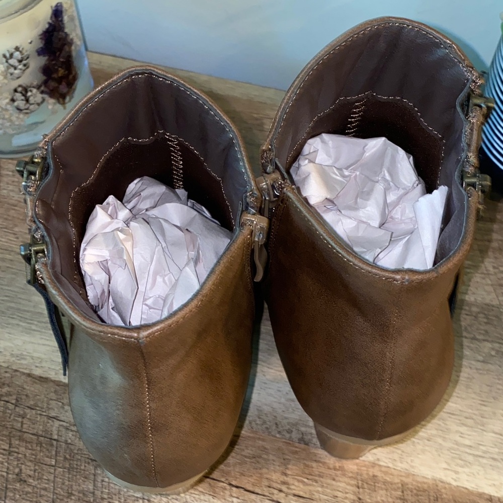 Journee Collection Heeled Ankle Booties with Dual Zippers Size 6.5 - Picture 10 of 13